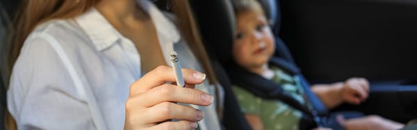 Links between parental smoking and childhood obesity transcends socio-economic boundaries